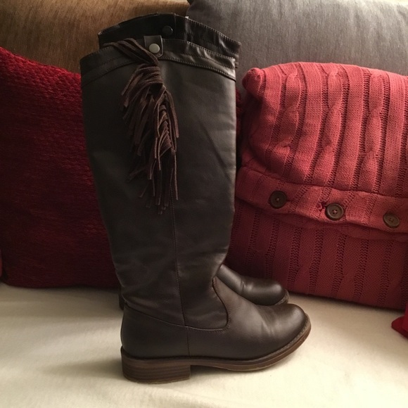 XOXO boots! - Picture 2 of 2